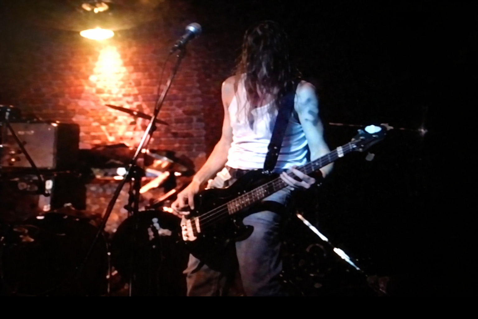 Raven performing